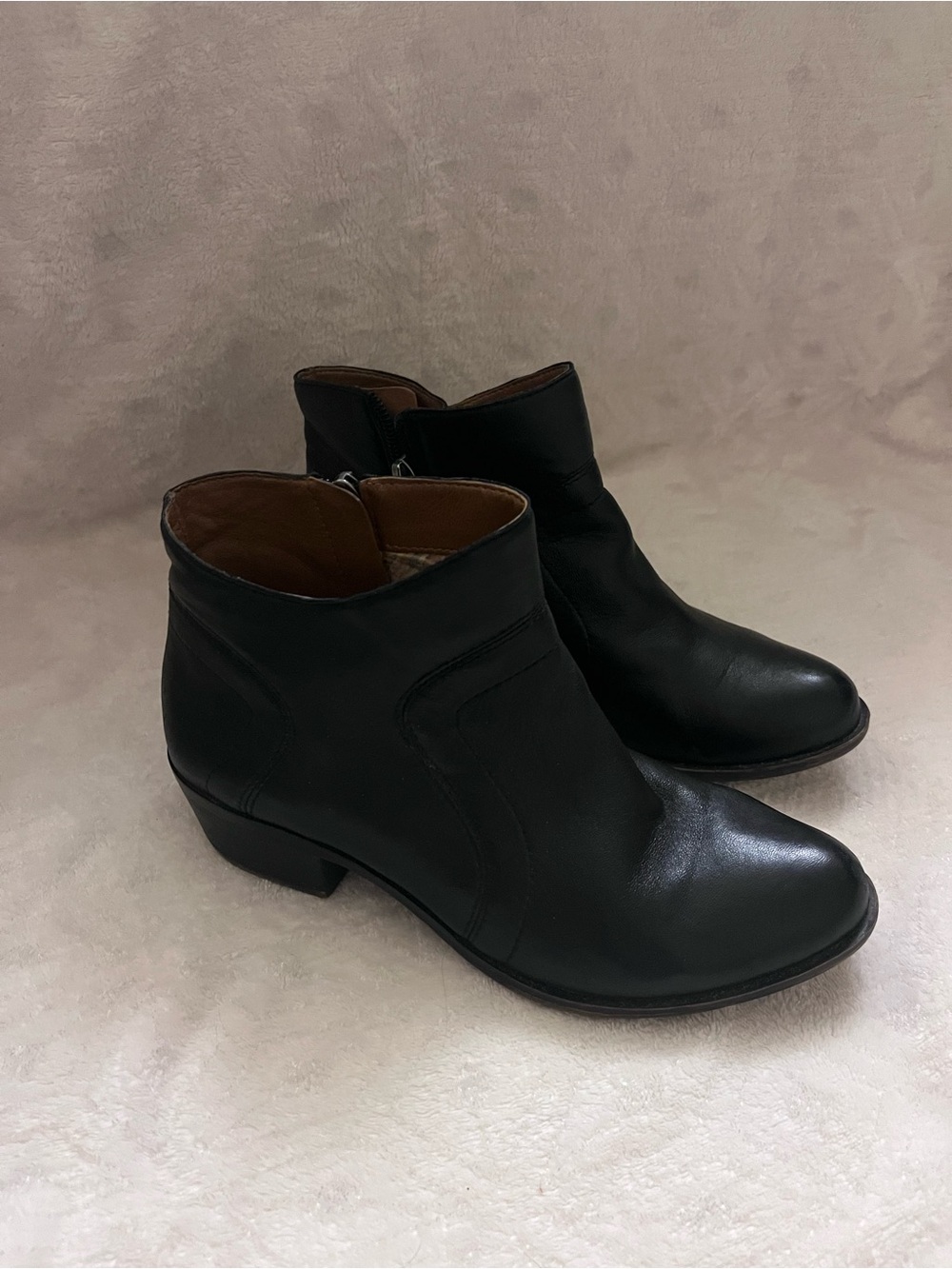 Lucky brand Black Leather Ankle Boots NWOT size 7